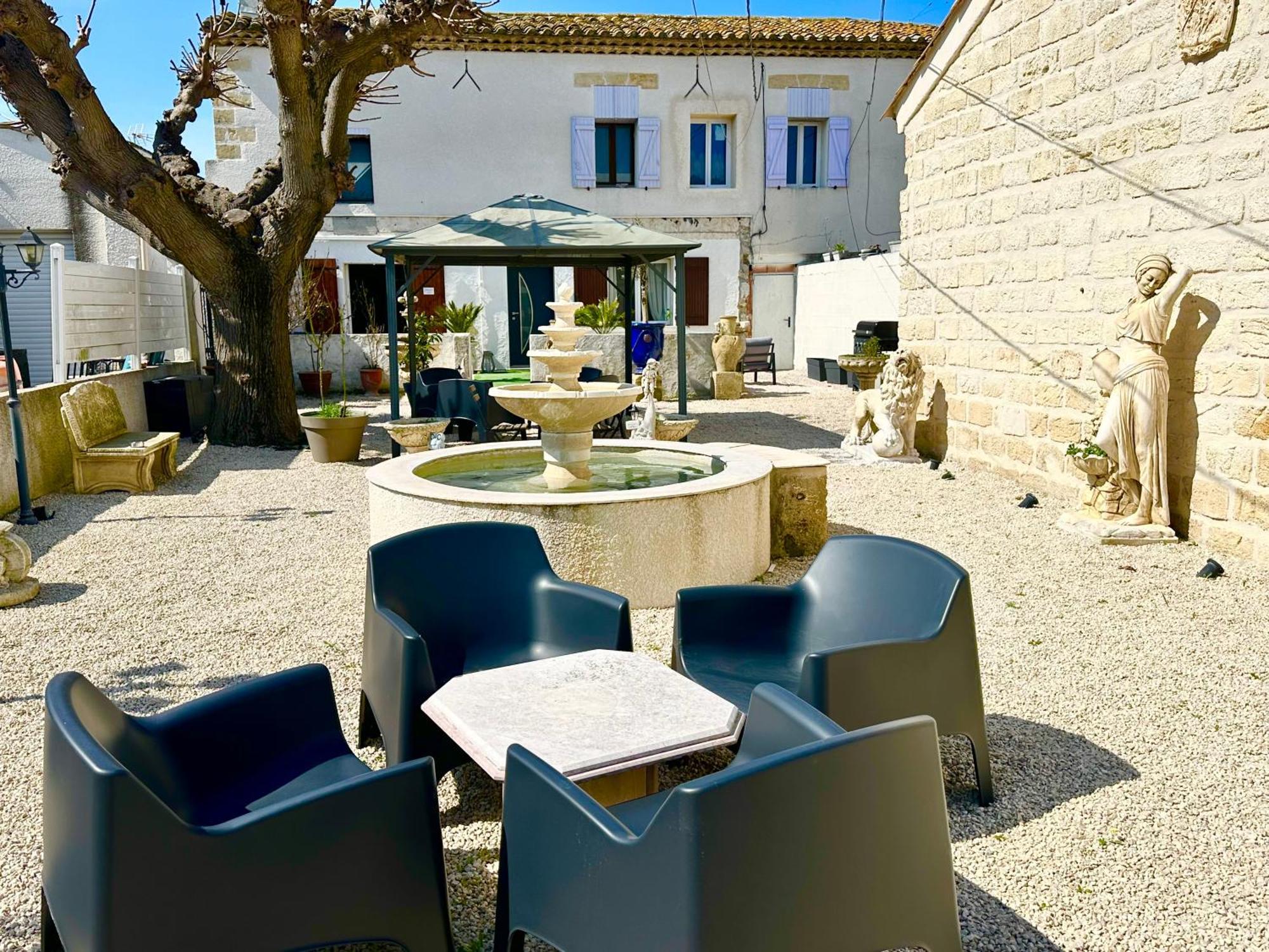 Les Appartements Du Mas - Emeraude Aigues-Mortes Exterior photo
